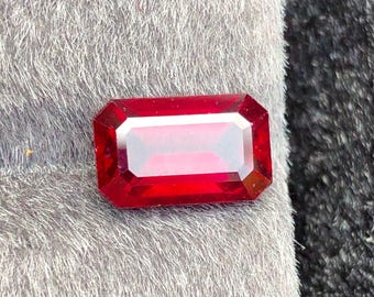One of the Fire – The Radiant 5.46 ct Imperial Pink Malaya Garnet Jewel
