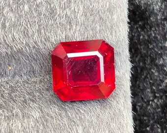One of the Fire – The Radiant 4.88 ct Imperial Pink Malaya Garnet Jewel