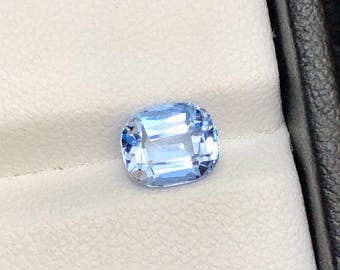 Santa Maria Aquamarine Gemstone: 1.58 Ct Bi-Color Collector's Stone