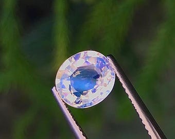 Competition Level : 1.89 Ct |Rainbow Moonstone | From Sri Lanka