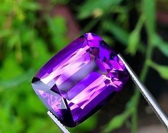 Extreame Rare Blue Hue: Color Shifting 22.59 Ct Amethyst Rwanda Mine 2015Y