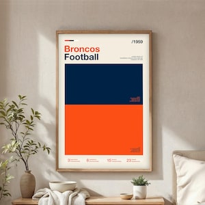 Plakat z motywem futbolu amerykańskiego Broncos | Prezenty dla fanów Broncos | Kolorowe nadruki z motywami drużyn NFL | Nowoczesne grafiki futbolowe | Gadżety dla fanów Broncos