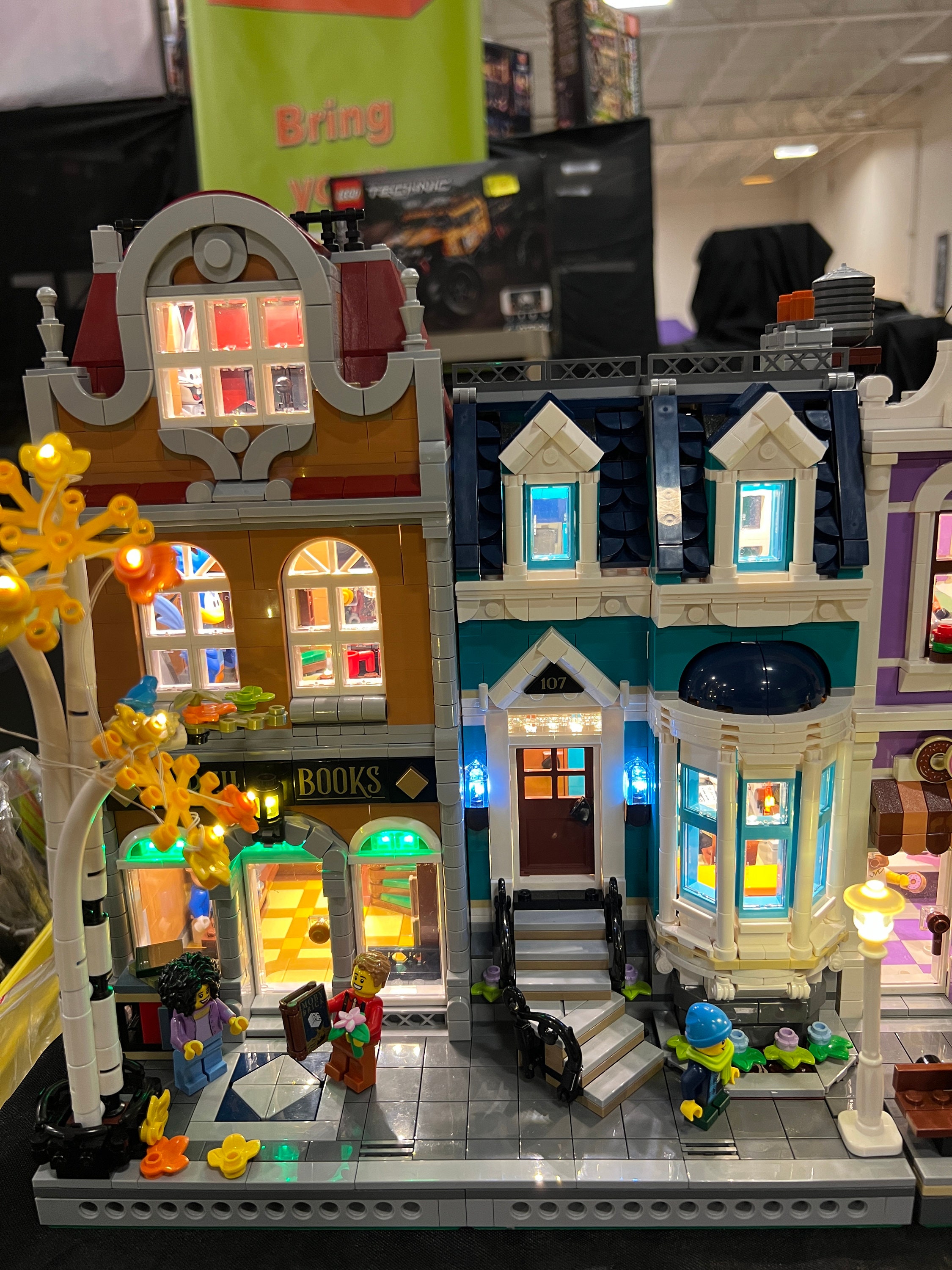 Lego bookshop lights hotsell