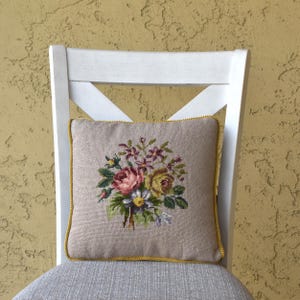 Vintage floral design wool embroidery pillow roses cottage decor tapestry cushion needlework living room handmade home decor