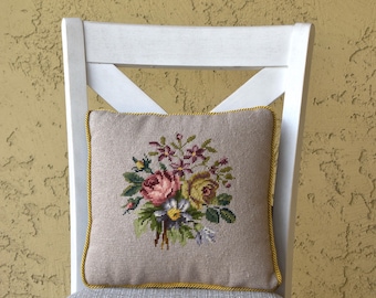 Vintage floral design wool embroidery pillow roses cottage decor tapestry cushion needlework living room handmade home decor