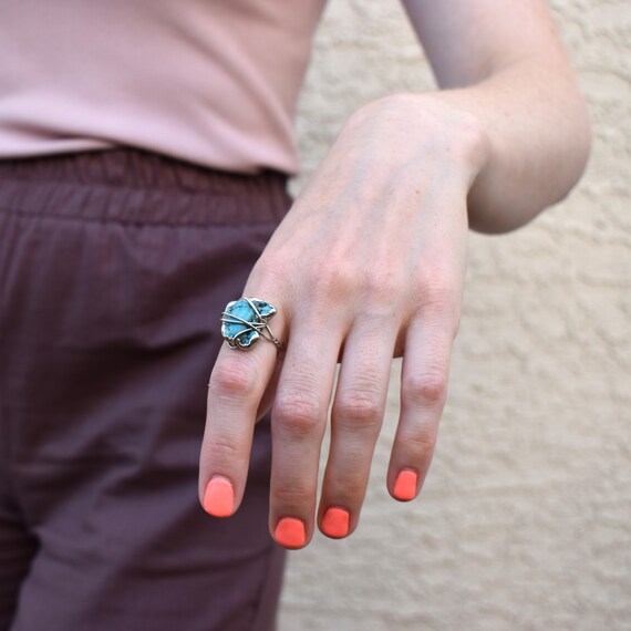 Vintage ring size 7 wire wrapped turquoise boho j… - image 5