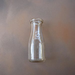 Vintage clear glass dairy container 3c deposit Corp Duraglas Detroit Mich USA collectible glass milk bottle farmhouse home kitchen decor