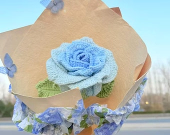 Rosa roja o azul tejida a mano: símbolo eterno de amor y singularidad. Regalo perfecto para aniversarios, San Valentín y un regalo especial para ella o él.