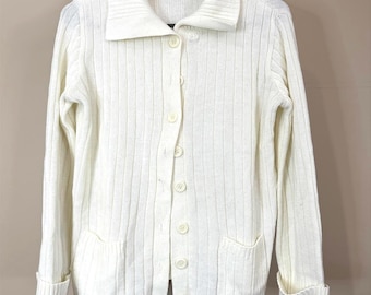 Vintage 70s Medium White Ribbed Button-Up Cardigan Sweater with Pockets