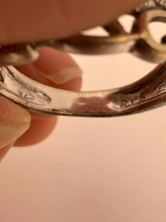 Vintage Style Leaf Pattern Silver Ring Size 5.5 - image 7