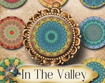 Peut inclure: Plusieurs motifs de mandala colorés dans des tons de bleu, orange et vert. Un grand pendentif orné avec un motif de mandala est entouré de petits motifs circulaires. Le texte "In The Valley" est affiché sur une bannière.