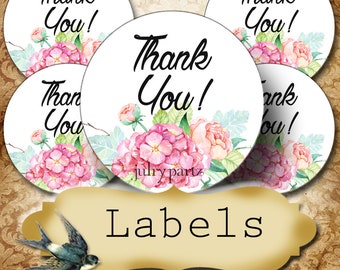 Peut inclure: Cinq étiquettes rondes blanches avec des fleurs d'aquarelle roses et pêche et des feuilles vertes. Le texte "Thank You!" est écrit en cursive noire sur chaque étiquette.