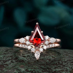 Unique Kite Cut Natural Garnet Engagement Ring Set, V Shape Rose Gold Wedding Ring, Curved Red Stone Promise Anniversary Ring Gift for Women
