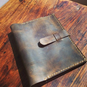 Small loose leaf binder, 5.5 x 8.5, Custom a5 notebook, Daily organizer, Half letter size paper, 3 pocket folder, Planner binder a5