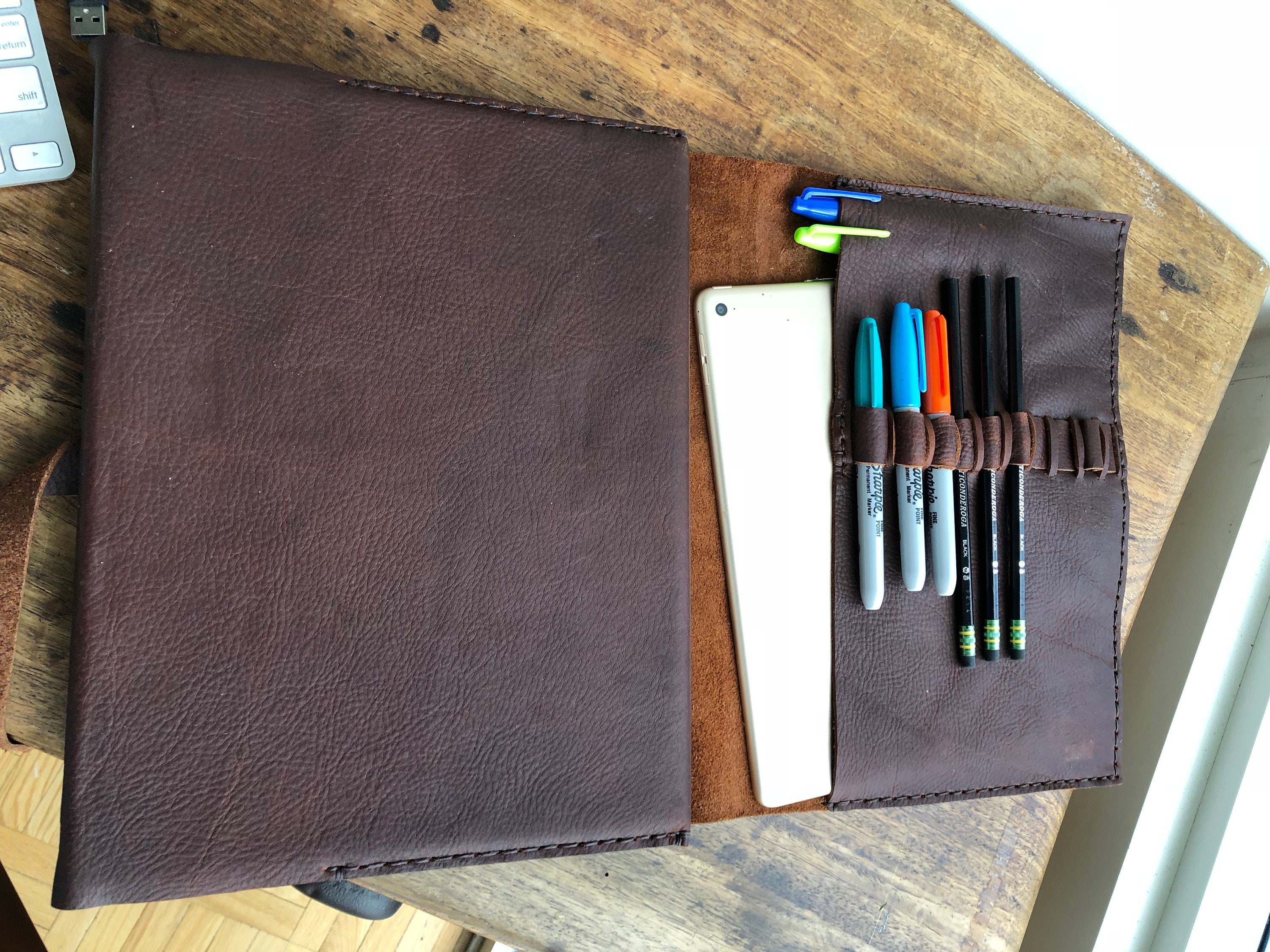 Buy Handmade Leather A5 Sketchbook Cover, Vertical and Horizontal Sketch  Book, Refillable Leather Sketchbook, Leather Bound Sketchbook Online in  India 
