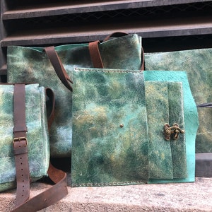 Capa Jade para iPad / Capa de couro verde para tablet / Capa Jade envelhecida para tablet e laptop / Capas personalizadas para iPad feitas à mão
