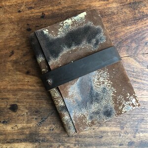Handmade leather journal, Refillable notebook, Distressed leather journal, Travel gift, Custom sketchbook, Handmsde gift, Made in NY