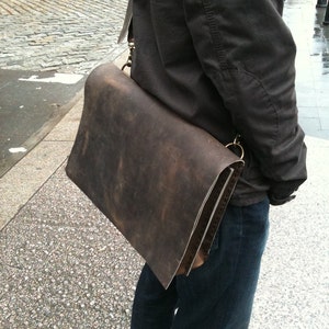 Minimalist briefcase, Handmade leather laptop bag, Double gusset business briefcase, Leather laptop satchel, Made in NY