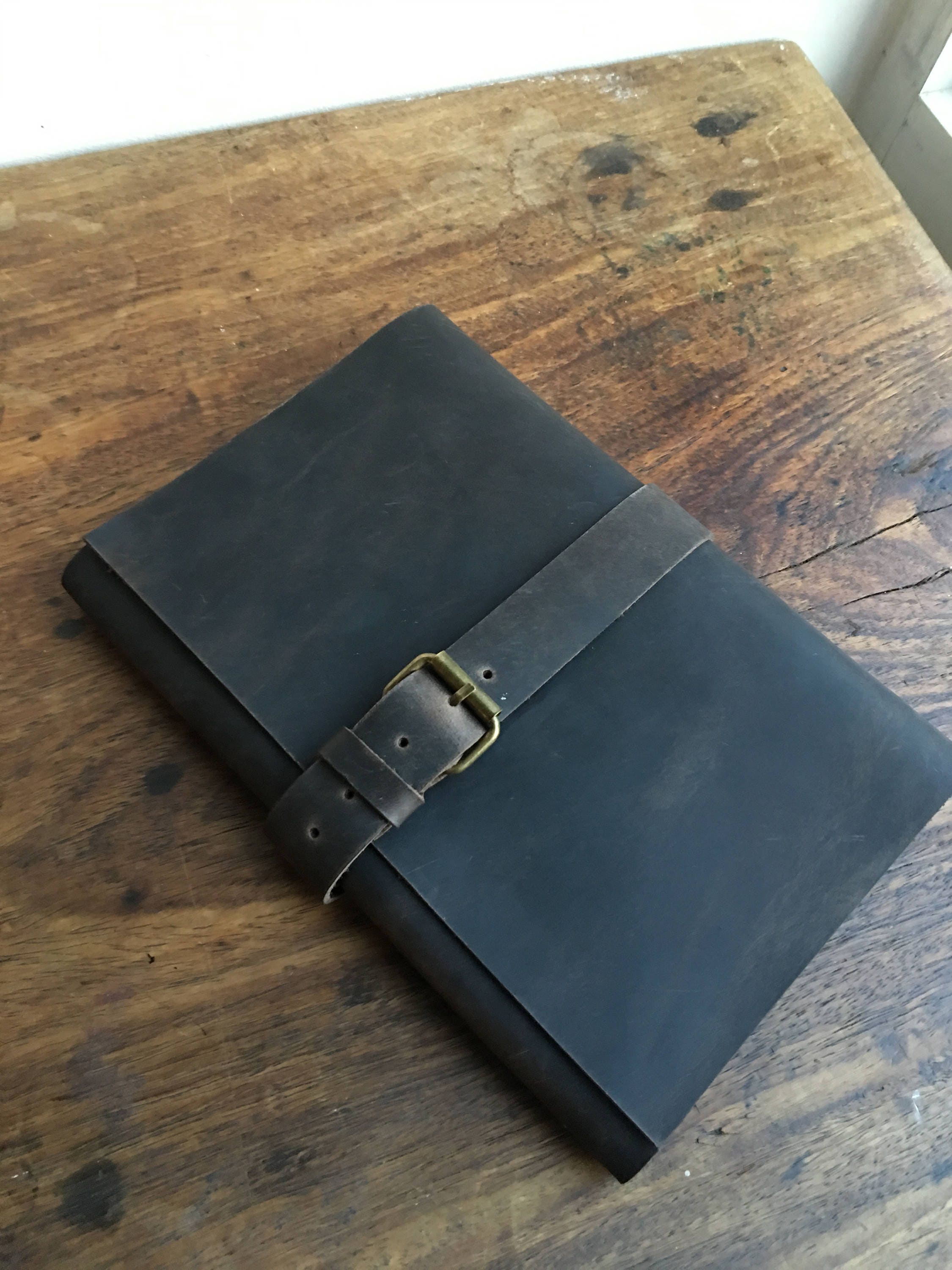 5 x 7 Inches Genuine leather-bound journal notebook featuring oak tree by Woodland Leathers