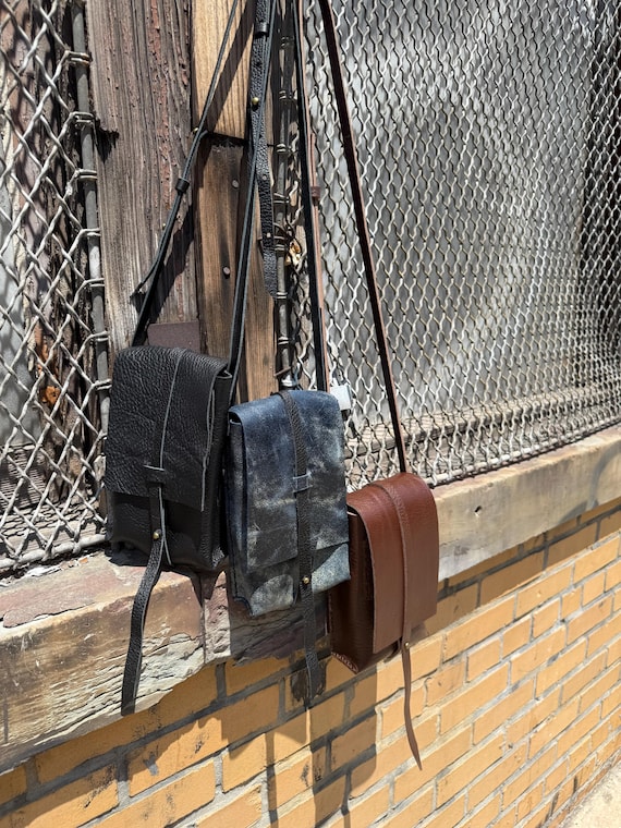 iPhone 17 pro/ Crossbody / Leather Phone bag / iPhone mini bag/ Small Leather Satchel Custom / Made by hand