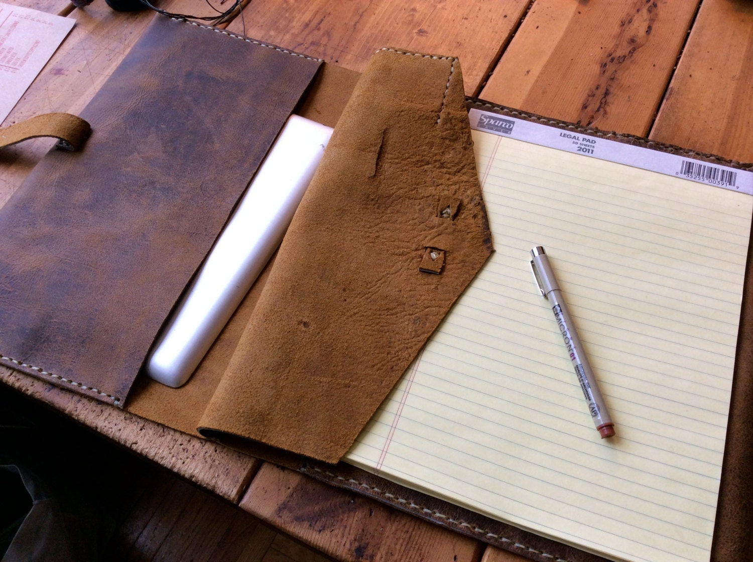 Handmade iPad padfolio, Custom rugged leather iPad padfolio organizer