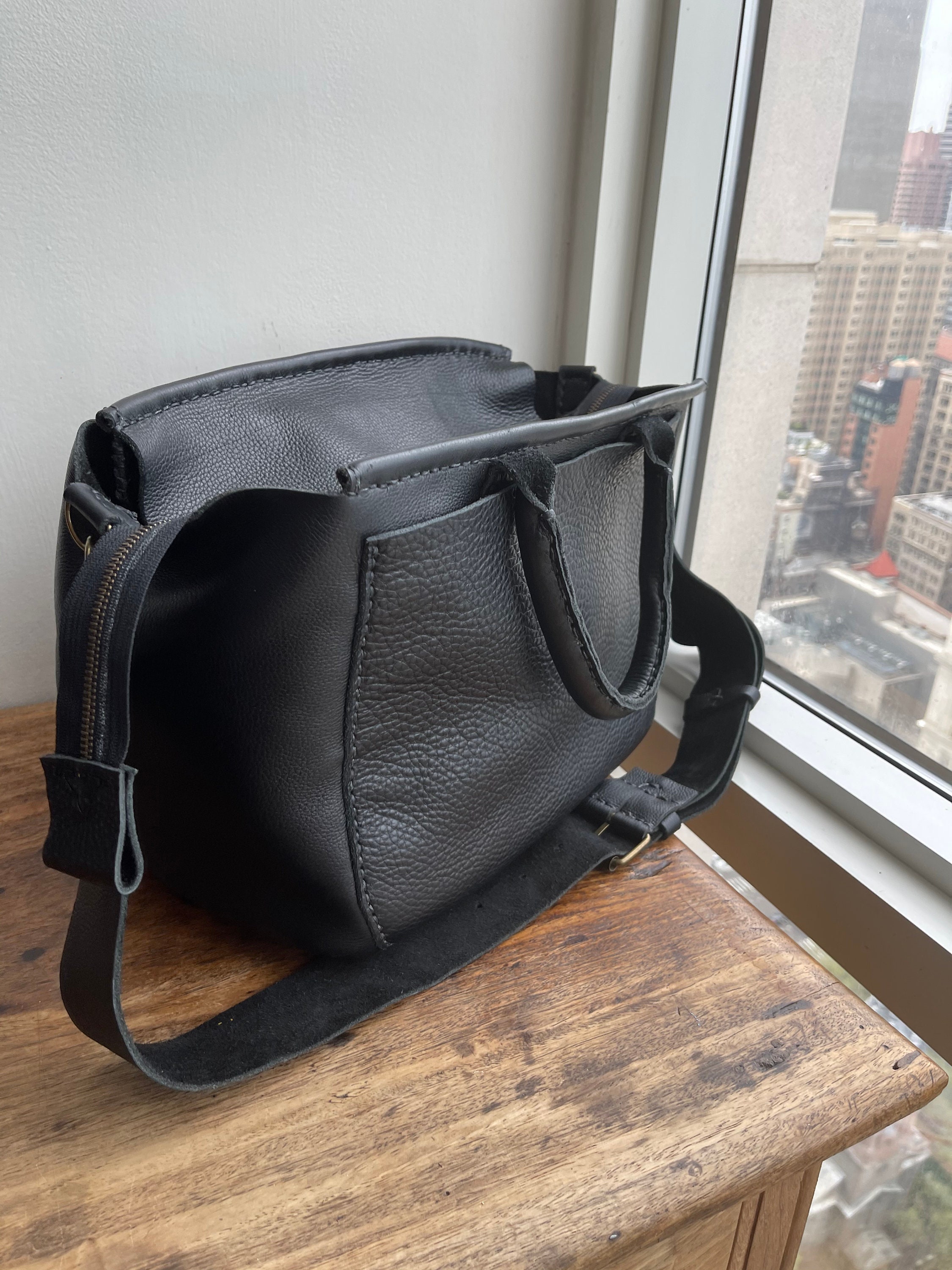 Large black zip clearance top tote bag