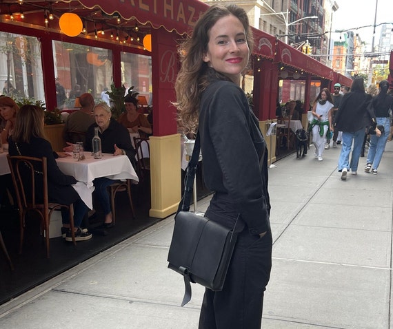Vintaged Bag / Leather iPad Bag / Distressed Leather Satchel / Small Tablet Messenger / Made in New York