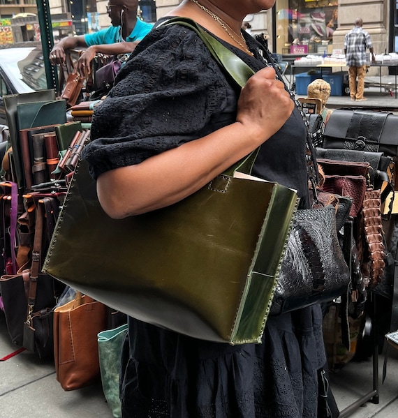 Park Tote Structured Leather Tote Bag in Dark Green Leather Handmade Leather Shoulder Bag Made by Hand in NYC Etsy Ireland