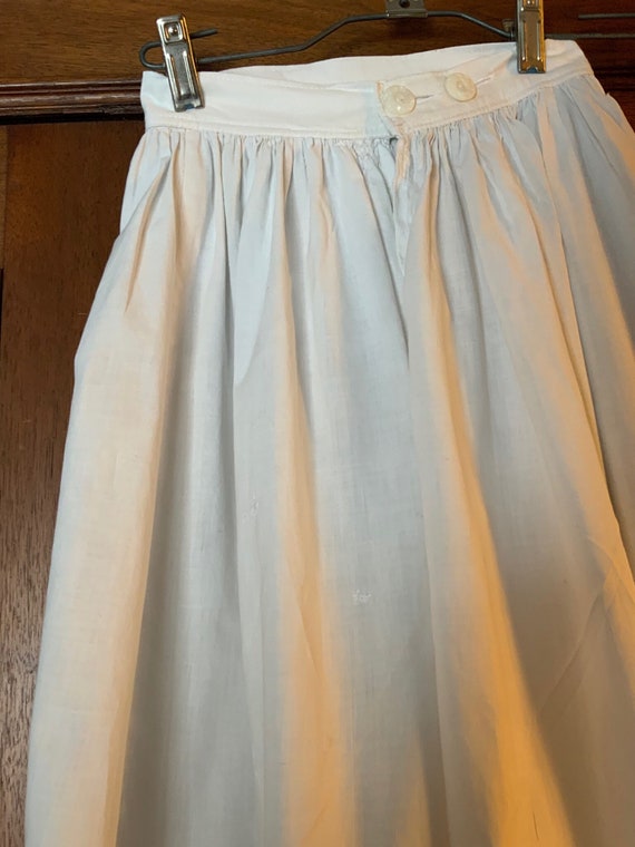 Edwardian skirt/underskirt in crisp white cotton - image 3