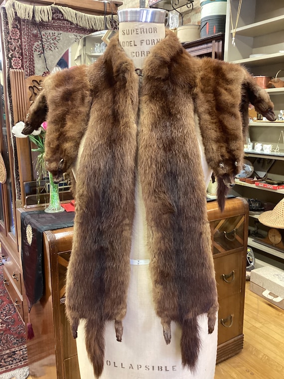 5-pelt mink stole has unique construction. Beauti… - image 2