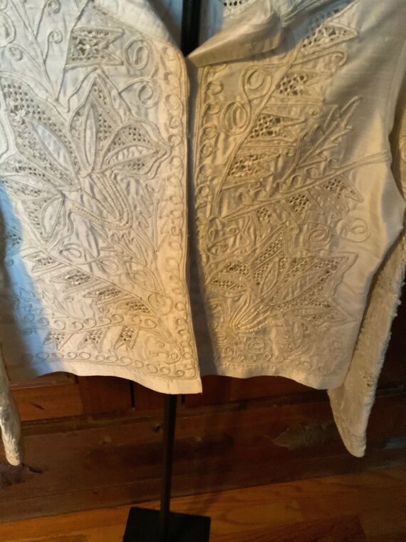 Understatedly elegant ecru silk blouse with beads… - image 2