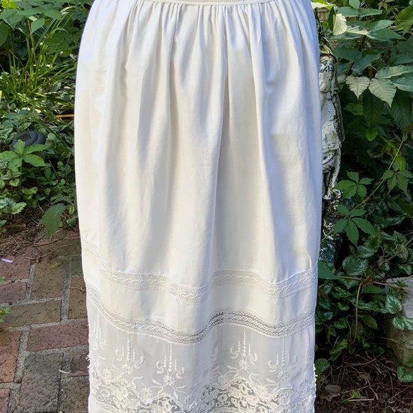 Graceful Edwardian skirt with floral embroidery---here comes the bride, indeed!