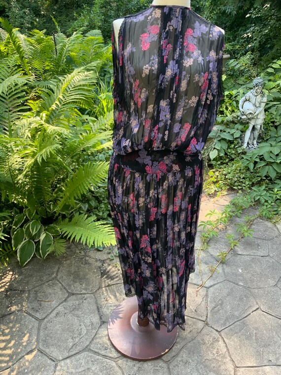 Float through summer in Albert Nipon Sheer floral… - image 5