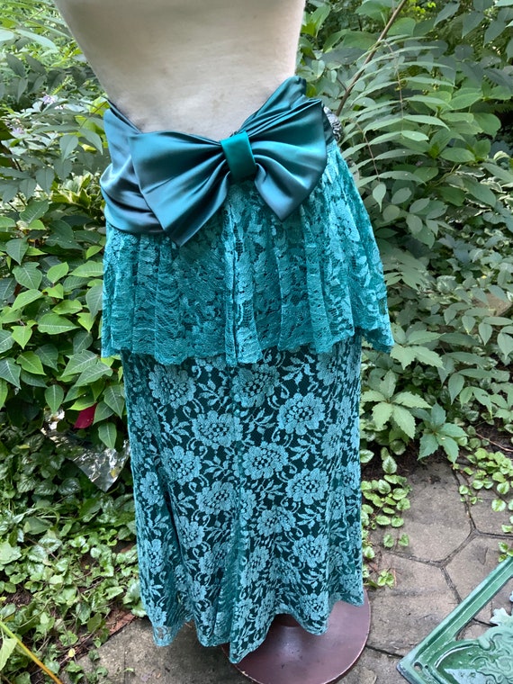 Turquoise lace and and satin skirt with belt - image 2
