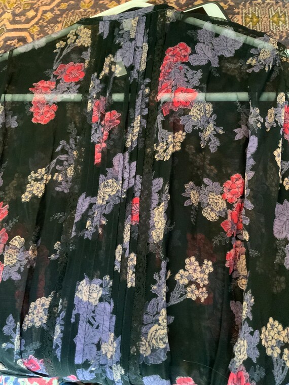 Float through summer in Albert Nipon Sheer floral… - image 8