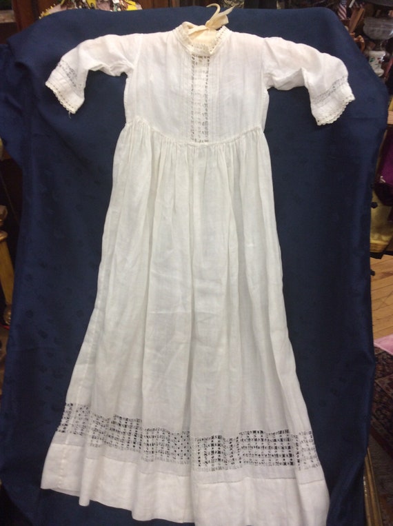 Victorian Christening gown: precious but not fussy