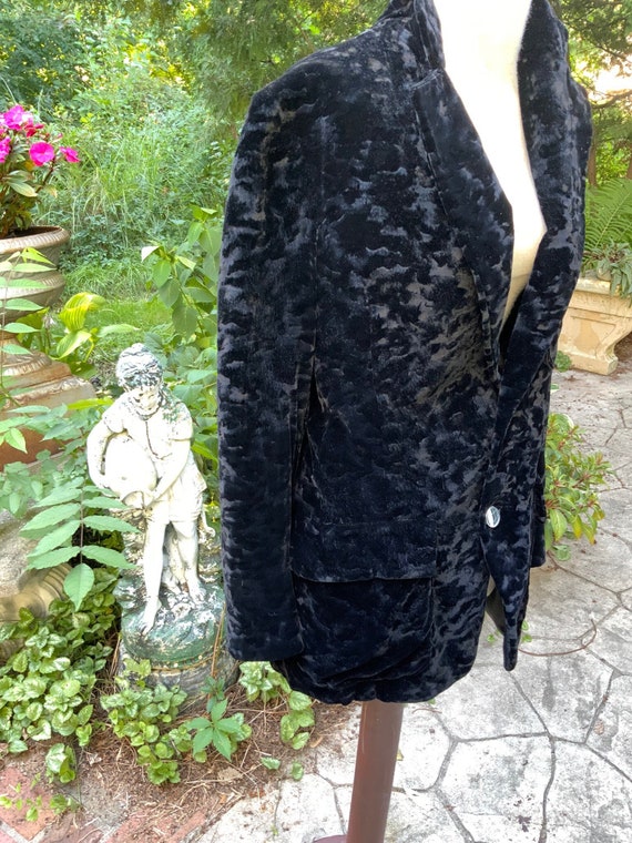 Black velvet blazer from the 1970s ---anybody rem… - image 3