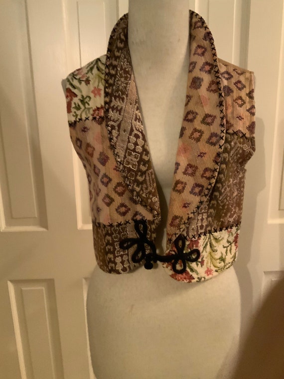 Tapestry vest with shawl collar from the 1990s - image 1
