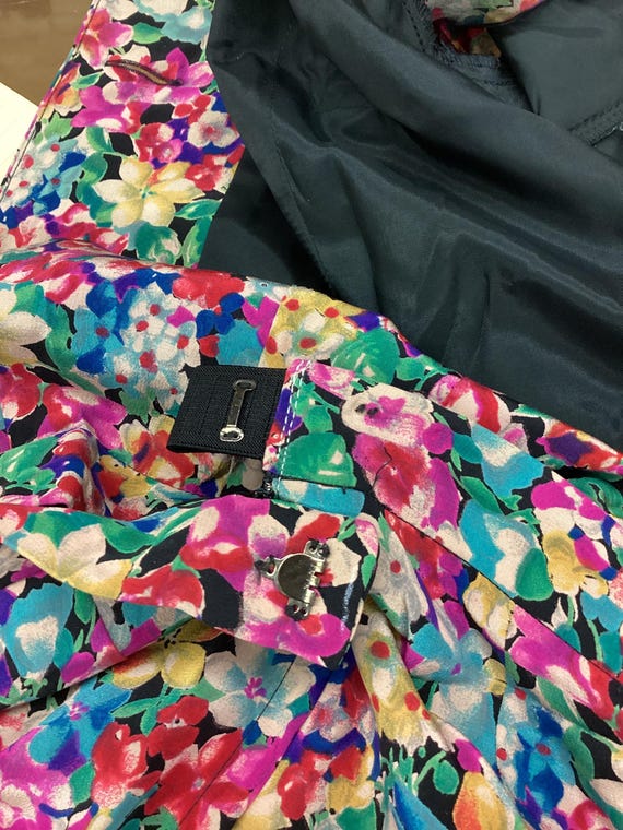 Albert Nipon brings you this silk suit with a sum… - image 8