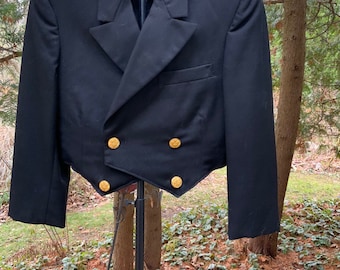 Kurzer zweireihiger Militär-Kurzmantel aus Wolle