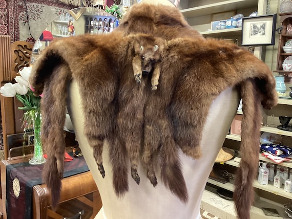 5-pelt mink stole has unique construction. Beauti… - image 1