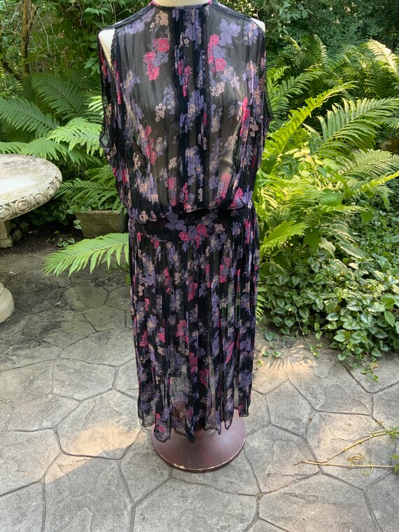 Float through summer in Albert Nipon Sheer floral… - image 1