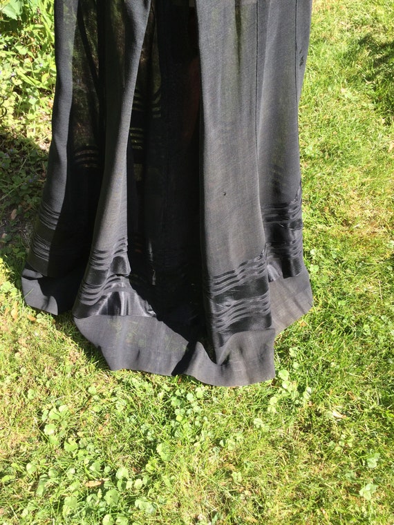 Beautiful Black Victorian Skirt - image 4