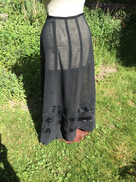 Beautiful Black Victorian Skirt - image 2