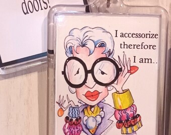 New & Improved Iris Apfel inspired key ring, Iris Apfel accessory for keys, Iris Apfel illustrated key chain