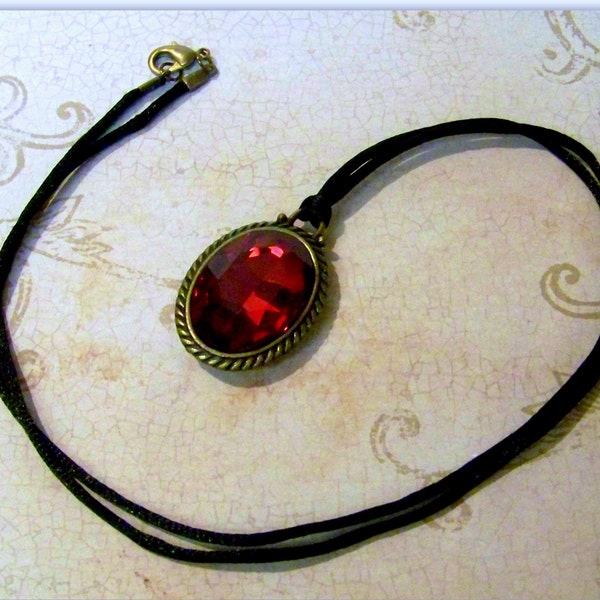 Historical Tudor Replica Necklace, Medieval Renaissance Replica Jewelry, Catherine of Aragon Necklace, Anne Boleyn Pendant, Ruby Red Pendant