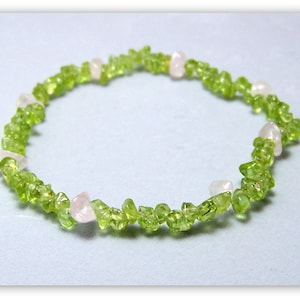 Green Peridot Pink Rose Quartz Chip Gemstone Beaded Stretch Bracelet