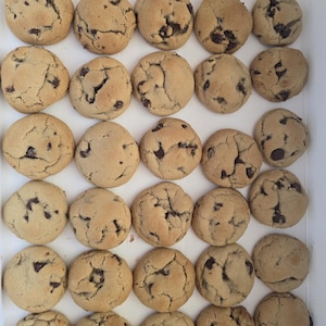 Brown Butter Choc Chip Cookies, Freshly Baked Treat, Soft & Chewy, Homemade Gift, Gourmet Dessert, Brown Butter, Delicious, Cozy Treat