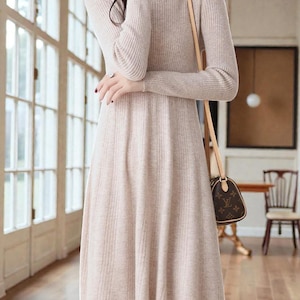 elegant winter dresses Winter Prom Dresses: Sleeves, Velvet & Layer Ideas