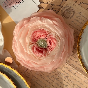 Handmade Rose Flower Candle | Realistic Petal Art | Beeswax Gift for Her | Romantic Gift Box | Mother&#39;s Day | Floral Home Decor